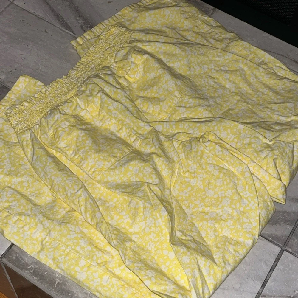Cat & Jack Yellow Floral Kids Casual Bottoms